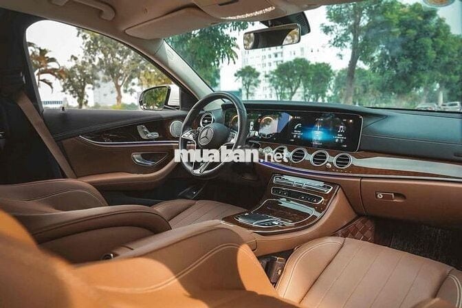 Mercedes Benz E Class 2023 - 6999 km cực đẹp