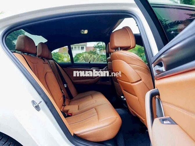 BMW 5 Series 2022 520i M Sport - 38000 km