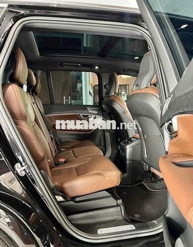 Volvo XC90 Plug-in Hybrid Giảm Giá Khủng Cuối Năm