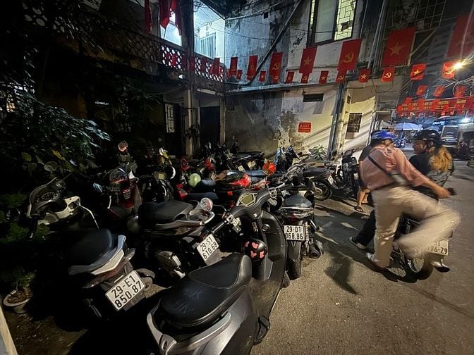 CHÍNH CHỦ SANG NHƯỢNG QUÁN CAFE VINTAGE - TRUNG TÂM BA ĐÌNH