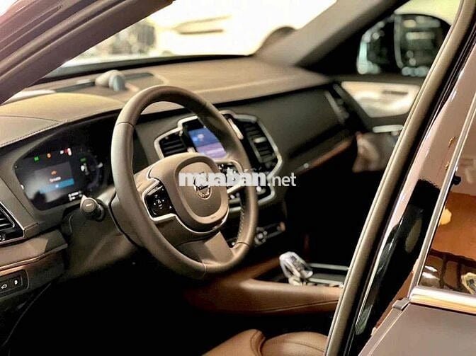 Volvo XC90 Plug-in Hybrid Giảm Giá Khủng Cuối Năm