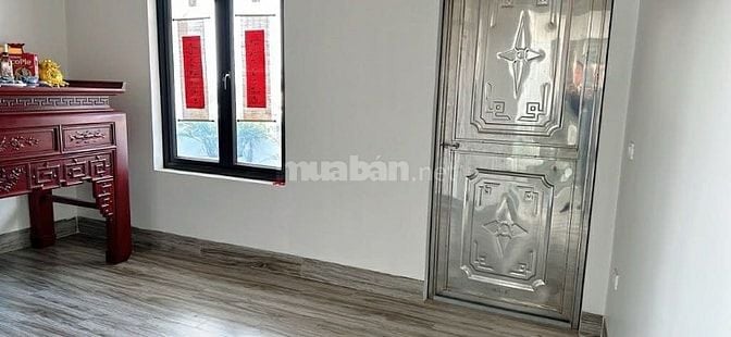 NHÀ ĐẸP VỀ Ở LUÔN , CHỦ TẶNG TOÀN BỘ NỘI THẤT , ĐƯỜNG THÔNG Ô TÔ VÀO