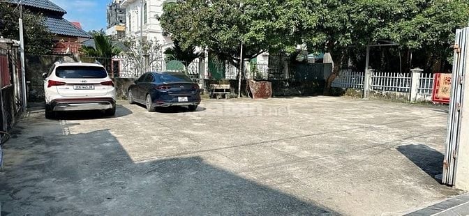 NHÀ ĐẸP VỀ Ở LUÔN , CHỦ TẶNG TOÀN BỘ NỘI THẤT , ĐƯỜNG THÔNG Ô TÔ VÀO