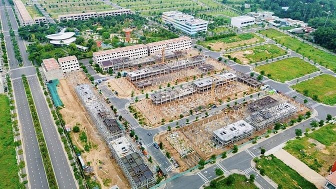 Bán nhanh lô đất mặt tiền Vành Đai 4 - Sổ Sẵn - Giá chỉ 1tỷ9