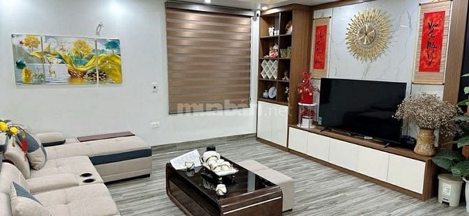 NHÀ ĐẸP VỀ Ở LUÔN , CHỦ TẶNG TOÀN BỘ NỘI THẤT , ĐƯỜNG THÔNG Ô TÔ VÀO