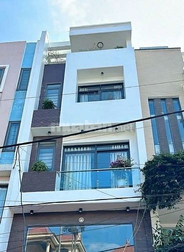 NHÀ ĐẸP VỀ Ở LUÔN , CHỦ TẶNG TOÀN BỘ NỘI THẤT , ĐƯỜNG THÔNG Ô TÔ VÀO