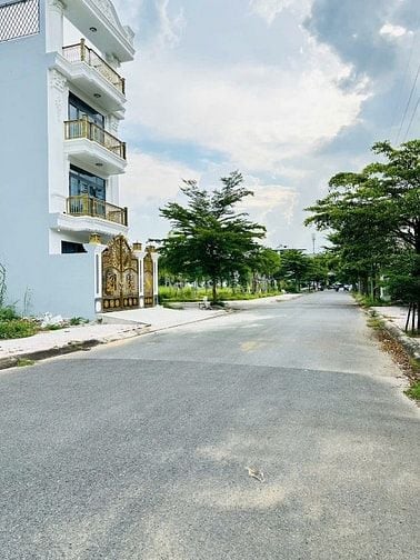 Bán đất sổ đỏ KDC 1181 Lê Văn Lương,Phước Kiển , Nhà Bè ,5x18.6,8 Tỷ