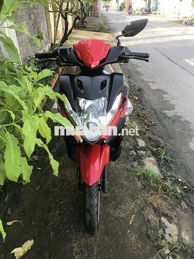 Yamaha novo 5 Fi 125 phân khối màu đỏ