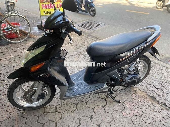 Honda Click màu Đen mâm 6 cây