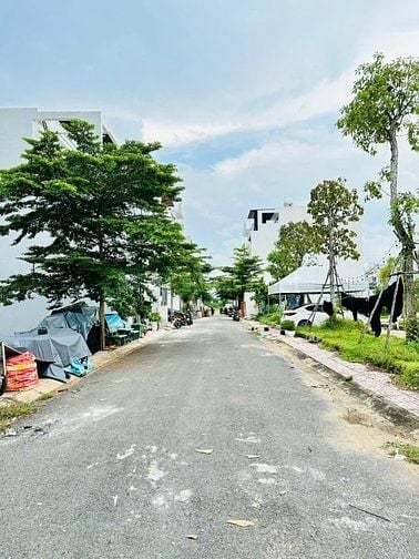 Bán đất sổ đỏ KDC 1181 Lê Văn Lương,Phước Kiển , Nhà Bè ,5x18.6,8 Tỷ