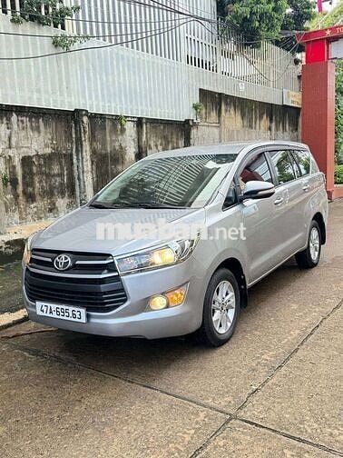 Bán xe innova 2017 MT rất đẹp