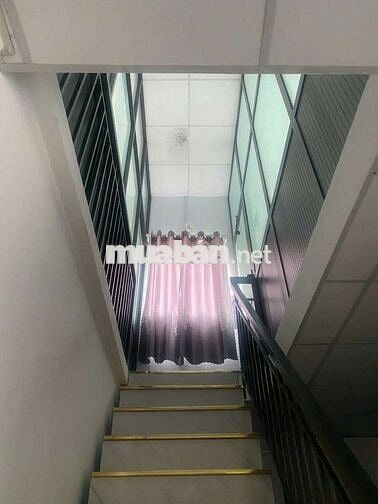 Nhà cho thuê rẻ quá, dt 8×12 đúc 1 lầu 3pn,Liên khu 4-5, bình tân