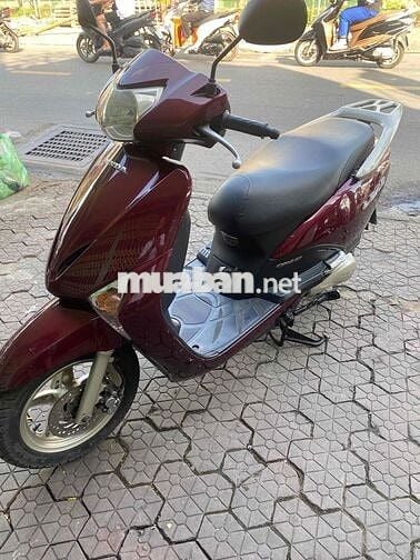 Honda Lead màu Đỏ mận. mâm sao biển