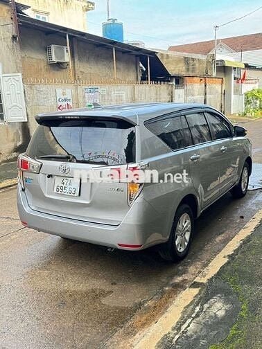 Bán xe innova 2017 MT rất đẹp