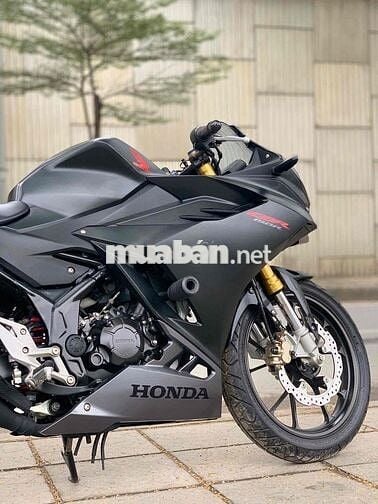 HONDA CBR 150R biển 29- bản đen sần xe lướt mới