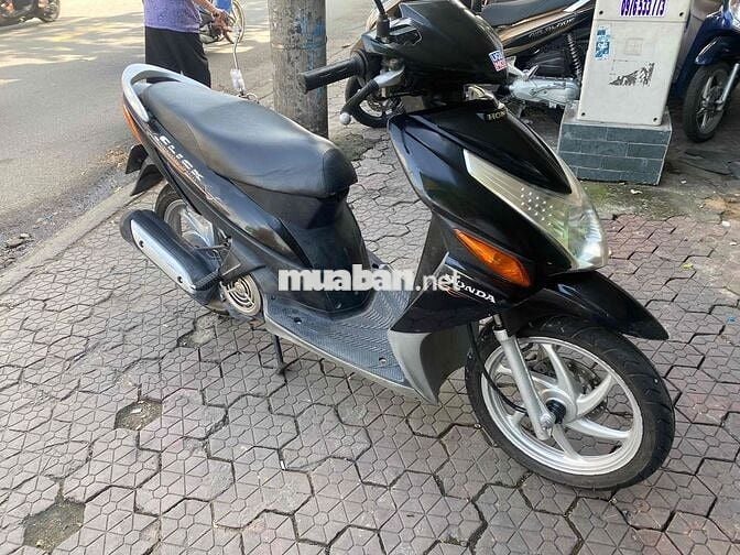 Honda Click màu Đen mâm 6 cây