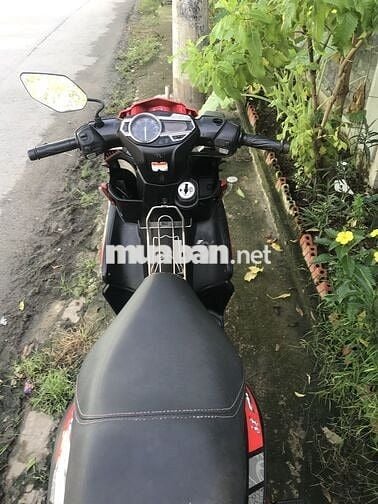 Yamaha novo 5 Fi 125 phân khối màu đỏ