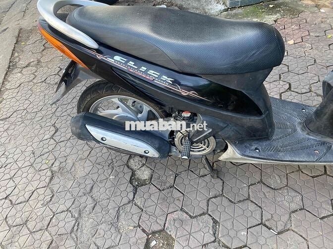 Honda Click màu Đen mâm 6 cây