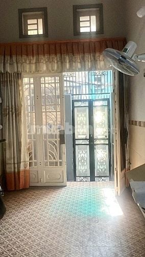 Nhà 4 tầng nở hậu L 7.2m 2 mặt hẻm thông Ba Đình P8Q8. Giá: 8.5 tỷ