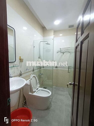 Nhà mặt tiền kinh doanh 4 x 20 có 5pn 5wc sân thượng