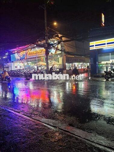 Ngay Bình Trị Đông - 2 tầng - 52 m2 - 5 tỷ