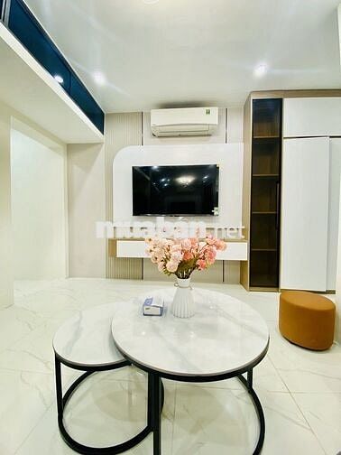 TT Tôn Đức Thắng, 2 ngủ, 2 WC, full nội thất, sân để xe, sổ chính chủ