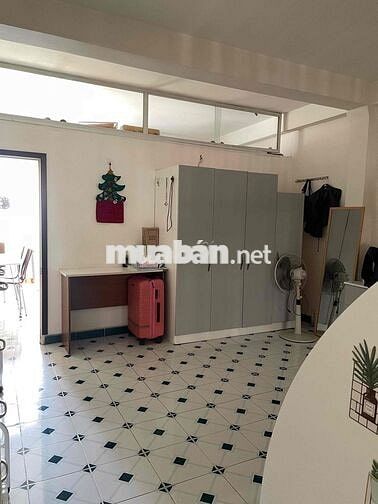 [Q4] TÌM NỮ Ở GHÉP CHUNG CƯ 50m2