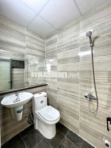 KHAI TRƯƠNG PHÒNG CỬA SỔ GẦN NHÀ GA T3 - ETOWN