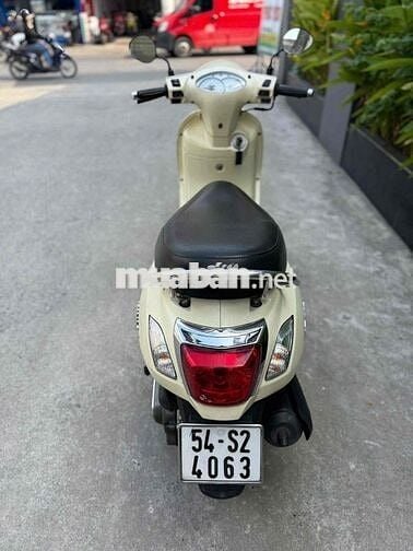 SYM Elizabeth màu Kem