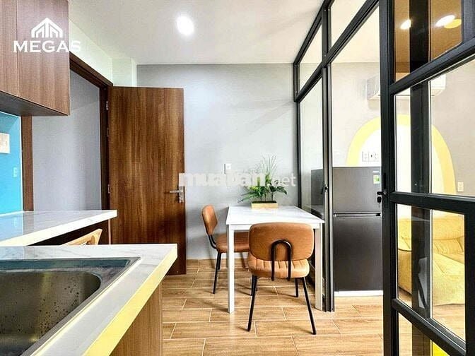 Căn Hộ 1 Phòng Ngủ Ban Công Mới, MÁY GIẶT RIÊNG Ngay Nguyễn Văn Quá