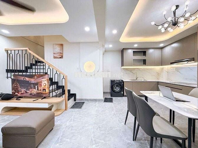 PHÚ NHUẬN
NHÀ 3 TẦNG MỚI KENG – GẦN MẶT TIỀN – NGANG 6M – 40M²