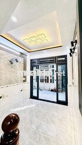 Bán nhà 2 lầu ngay bến xe buýt Lê Văn Khương Q12 giá 1ty695 còn TL