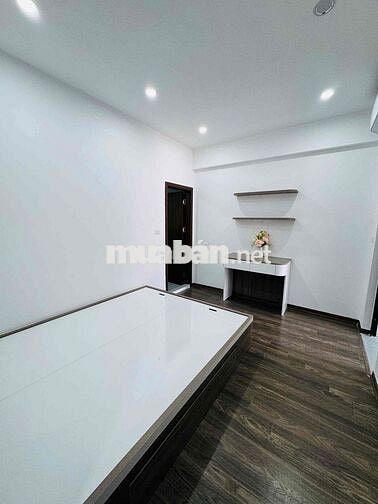 Chủ nhà gửi bán em căn hộ HuD Tây Nam Linh Đàm cần bán lh ***