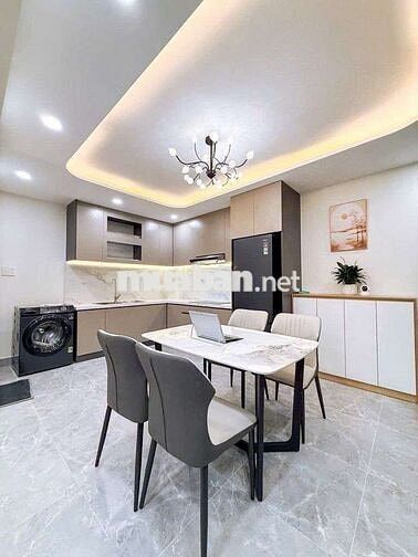 PHÚ NHUẬN
NHÀ 3 TẦNG MỚI KENG – GẦN MẶT TIỀN – NGANG 6M – 40M²