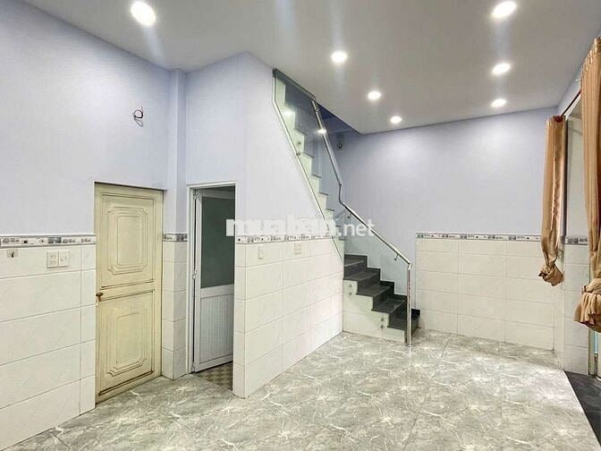 🌿 NHÀ ĐẸP 2 TẦNG BTCT – 2.65 TỶ
📍 Vị trí: QL13 cũ, TP Thủ Đức