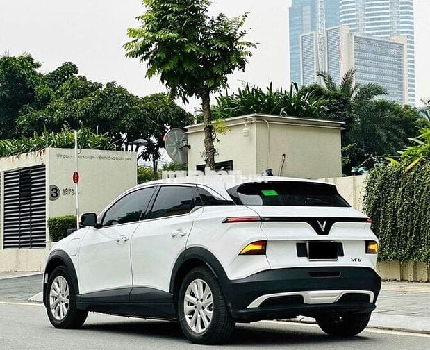 VinFast VF6 ECO 2025 Trắng