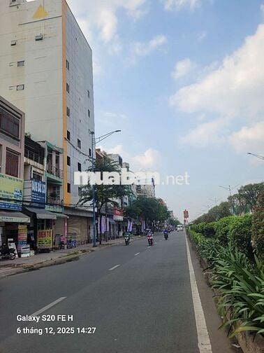 🧣Cho thuê tòa nhà 2Mặt tiền DT 6,5X20 Có than máy