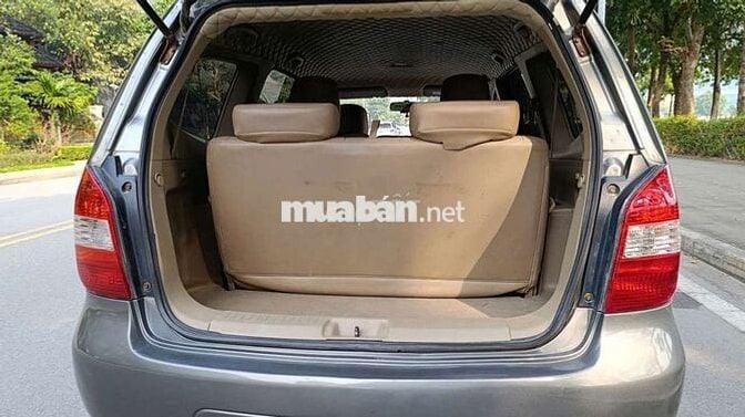 Nissan Livina 2011 1.8MT Xám