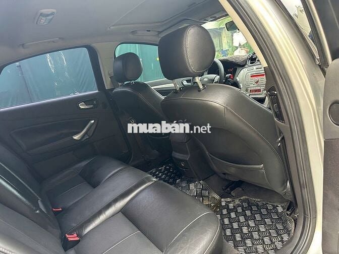 Ford Mondeo 2011 màu Bạc