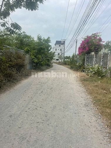 Bán gấp đất nhà vườn Phú Hữu NhơnTrạch giá rẻ 2,9ty/846m,oto,chính chủ