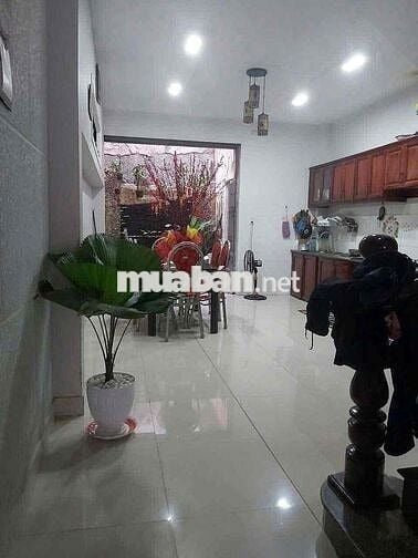 Full nội thất trệt 2 lầu 4*17; 3pn đg xe hơi đi gò Vấp gần