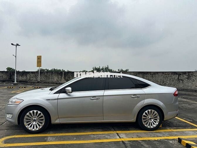 Ford Mondeo 2011 màu Bạc