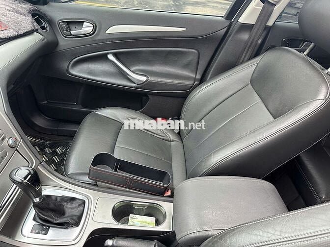 Ford Mondeo 2011 màu Bạc