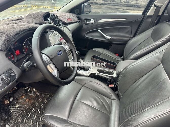 Ford Mondeo 2011 màu Bạc