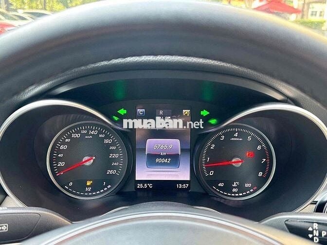 Mercedes-Benz C200 2016 Trắng 90000 km