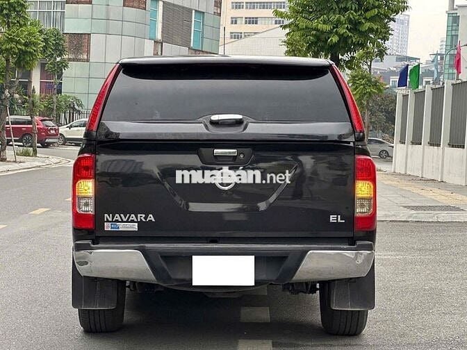 Nissan Navara 2.5 EL sx 2018 màu đen xe đẹp