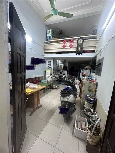 C/c bán nhà riêng, dt 30m, 3 tầng 1 lửng. Dành cho gia đình trẻ.