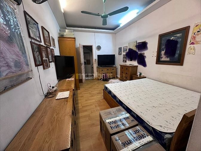 C/c bán nhà riêng, dt 30m, 3 tầng 1 lửng. Dành cho gia đình trẻ.