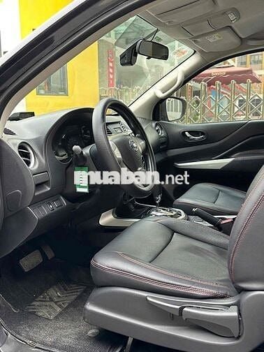 Nissan Navara 2.5 EL sx 2018 màu đen xe đẹp