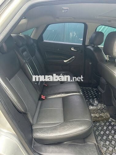 Ford Mondeo 2011 màu Bạc